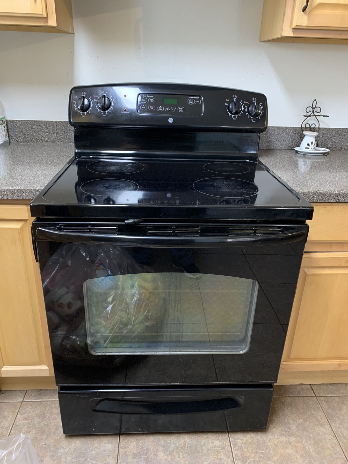 Black GE Stove Works Perfectly for Sale in Phoenix, AZ OfferUp