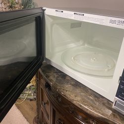 Panasonic Microwave 1250W