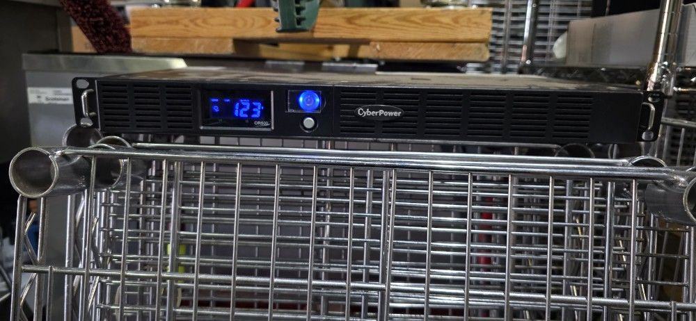 CYBERPOWER OR500 SMART LCD UPS