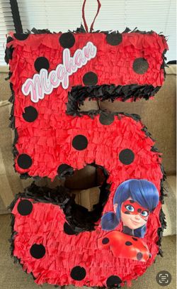 Piñatas de cualquier número y tema personalizado