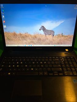 i7 Samsung Laptop with Windows 10 Home and Linux Like new