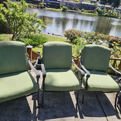Patio/outdoor Furniture...4 Stackable Chairs,  Fire Pit 🔥table And Cushions