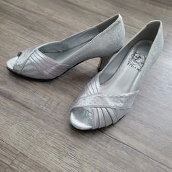 Size 8.5W Sparkly Heels!