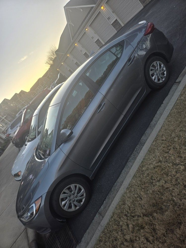 2017 Hyundai Elantra