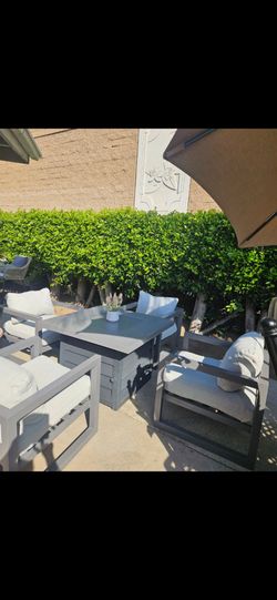 5 pc  aluminum patio Set/conversation Set/outdoor Furniture/Cash Only