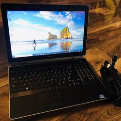Dell Laptop with Charger Windows 10