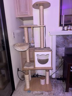 All-in-One Cat Tree + Automatic Food & Water Feeder