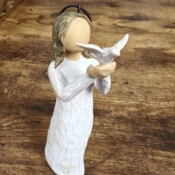 Willow Tree figurine Soar