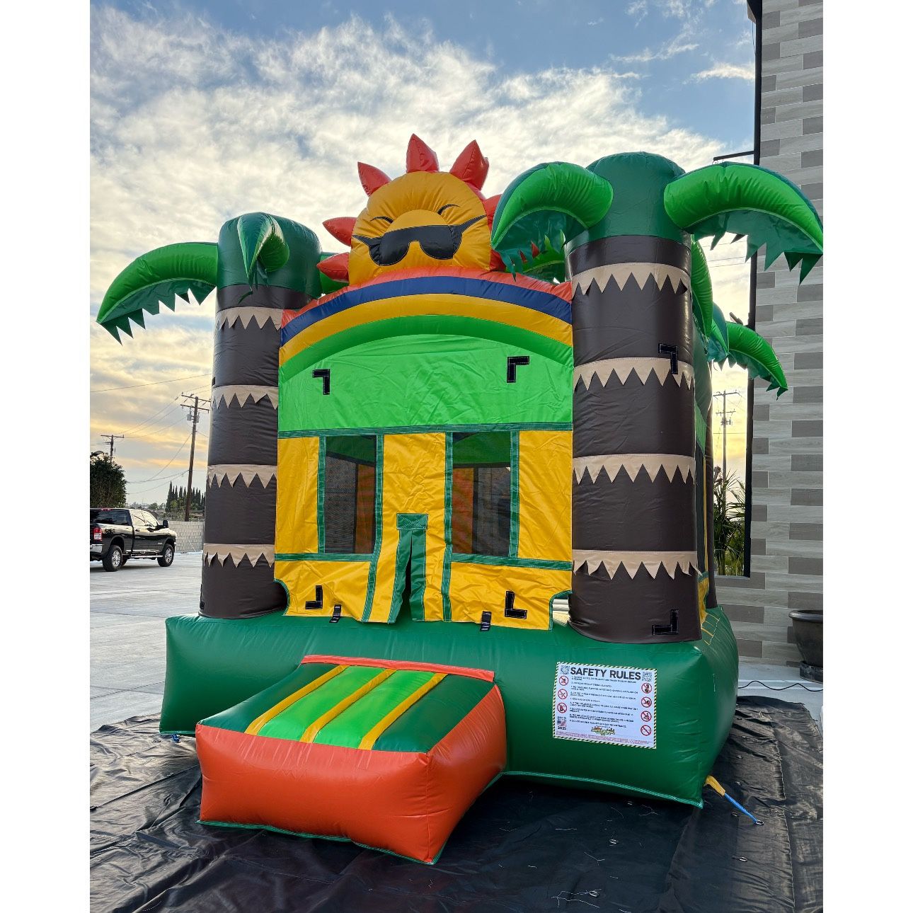 BOUNCE HOUSE FOR SALE