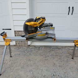 DeWalt 12" Compond Sliding Miter Saw