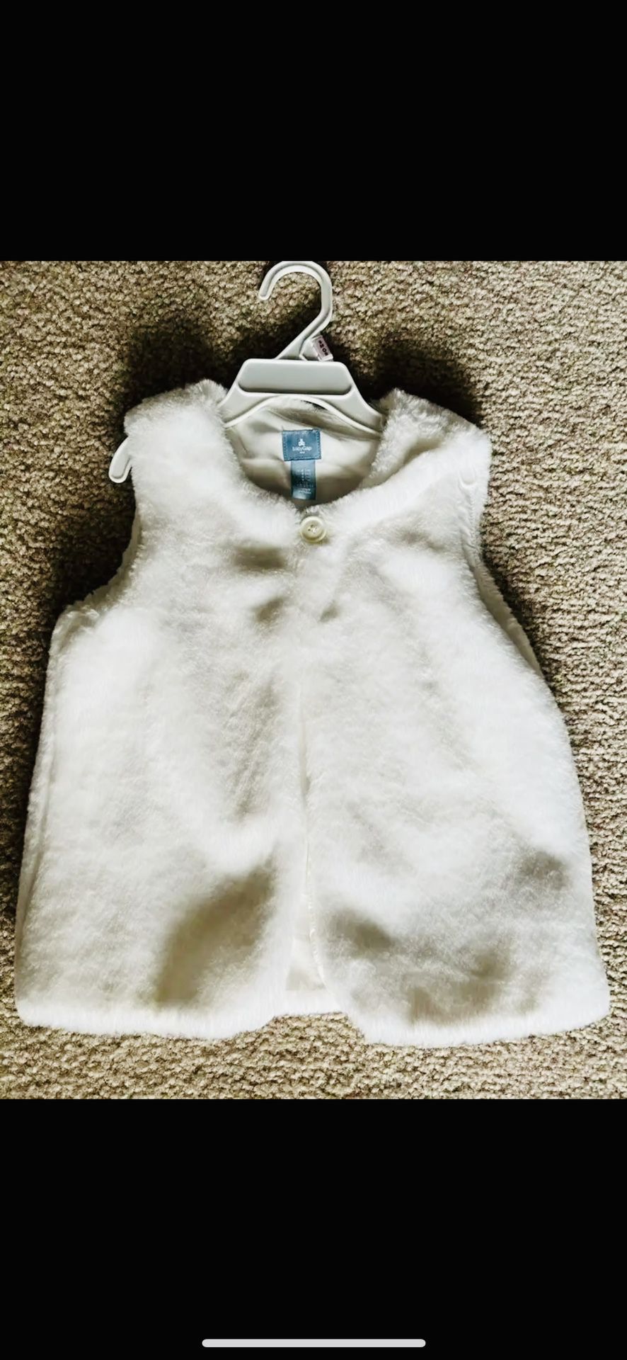 5 years 5T girl Baby Gap Faux Fur Vest coat fuzzy white ivory Christmas dressy like new 