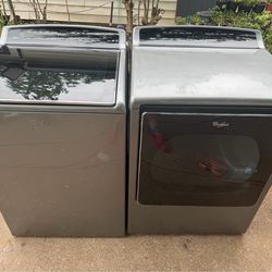 Whirlpool cabrio xl washer and dryer electric set