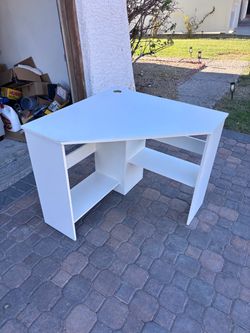 🤍✨White Corner Desk ✨🤍