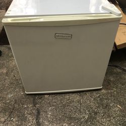 Emerson Mini Fridge 