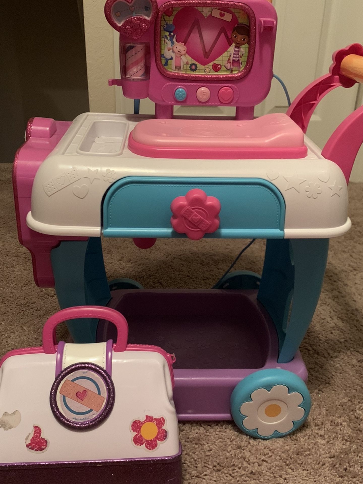 Kid Toys Doc Mc Stuffins Cart