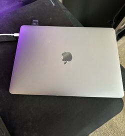 2022 Apple MacBook Pro 13” M2 • 8GB RAM • 256GB SSD • Excellent Condition • Battery Health Normal • $550 OBO