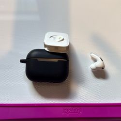 Missing 1 (Only Right Side Included) Airpods Pro 2 