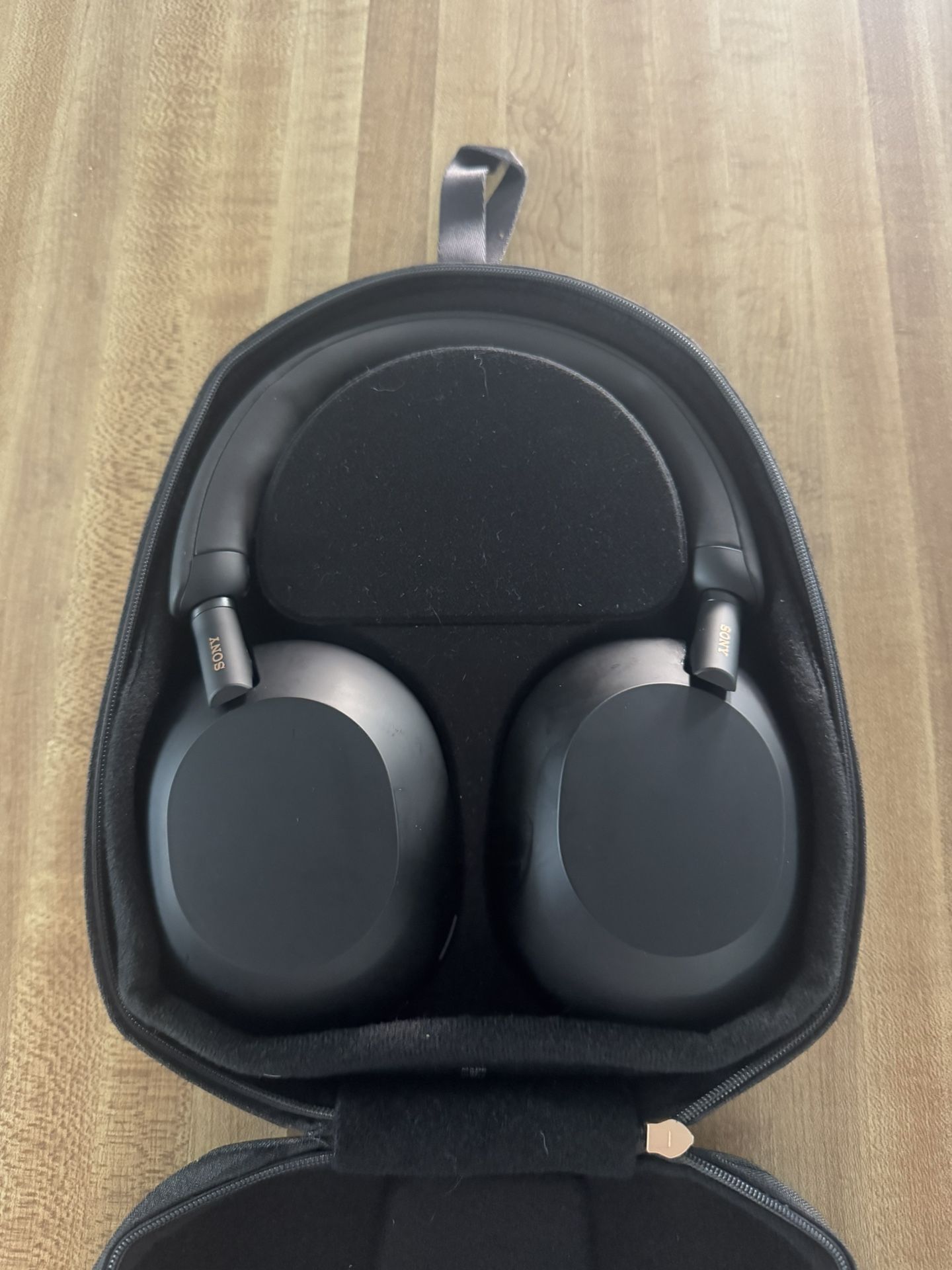Sony XM 5 - WH-1000XM5 Bluetooth Wireless Noise-Canceling Headphones