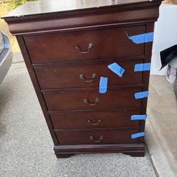 Dresser