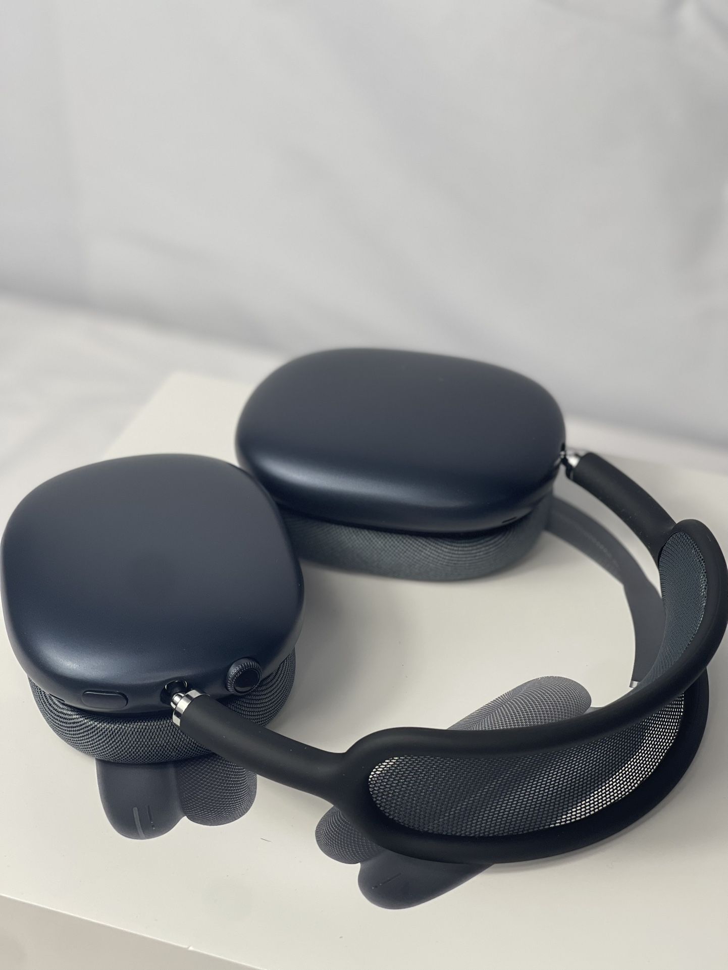 Midnight AirPods Max