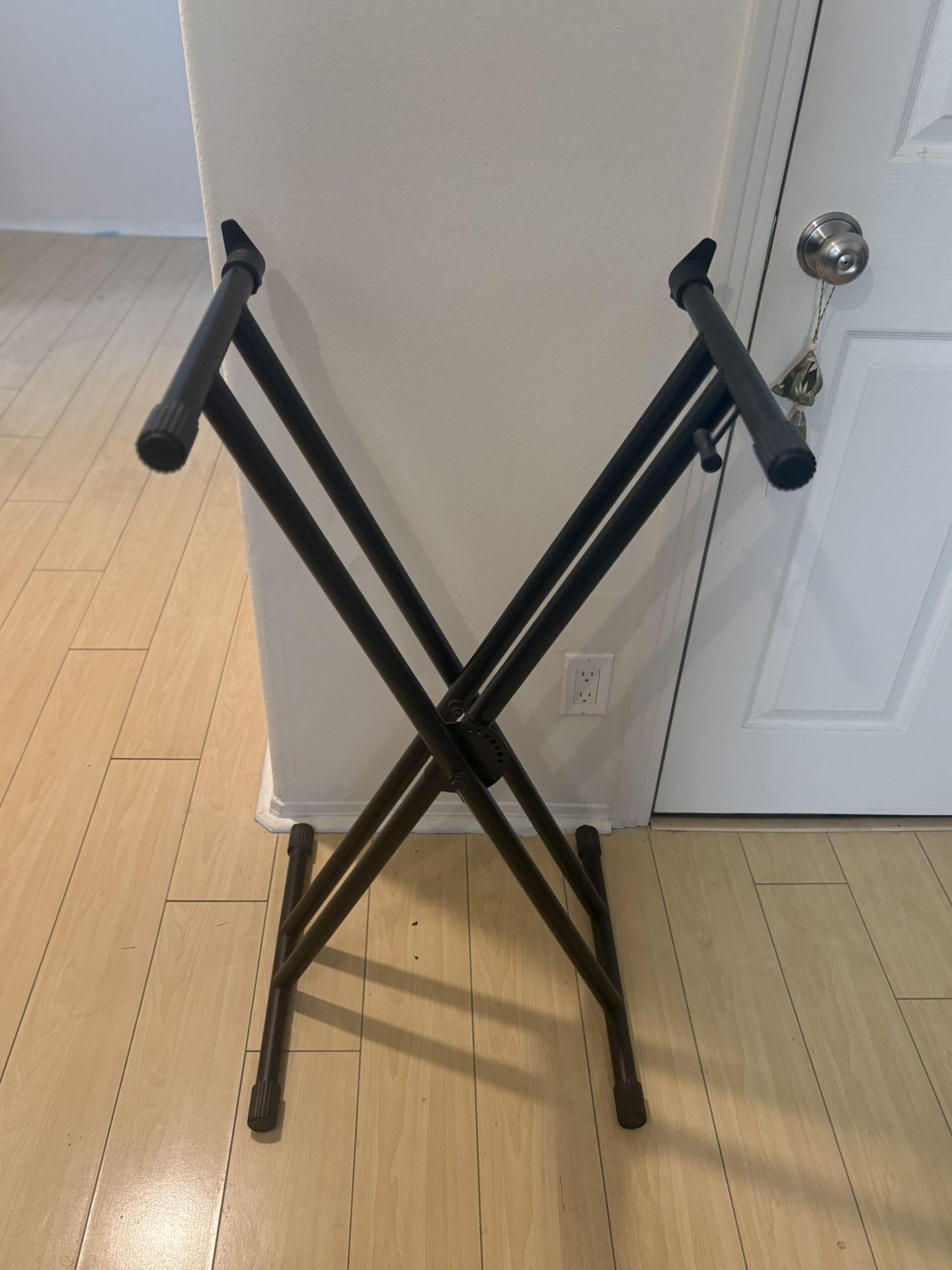 Keyboard/DJ Stand