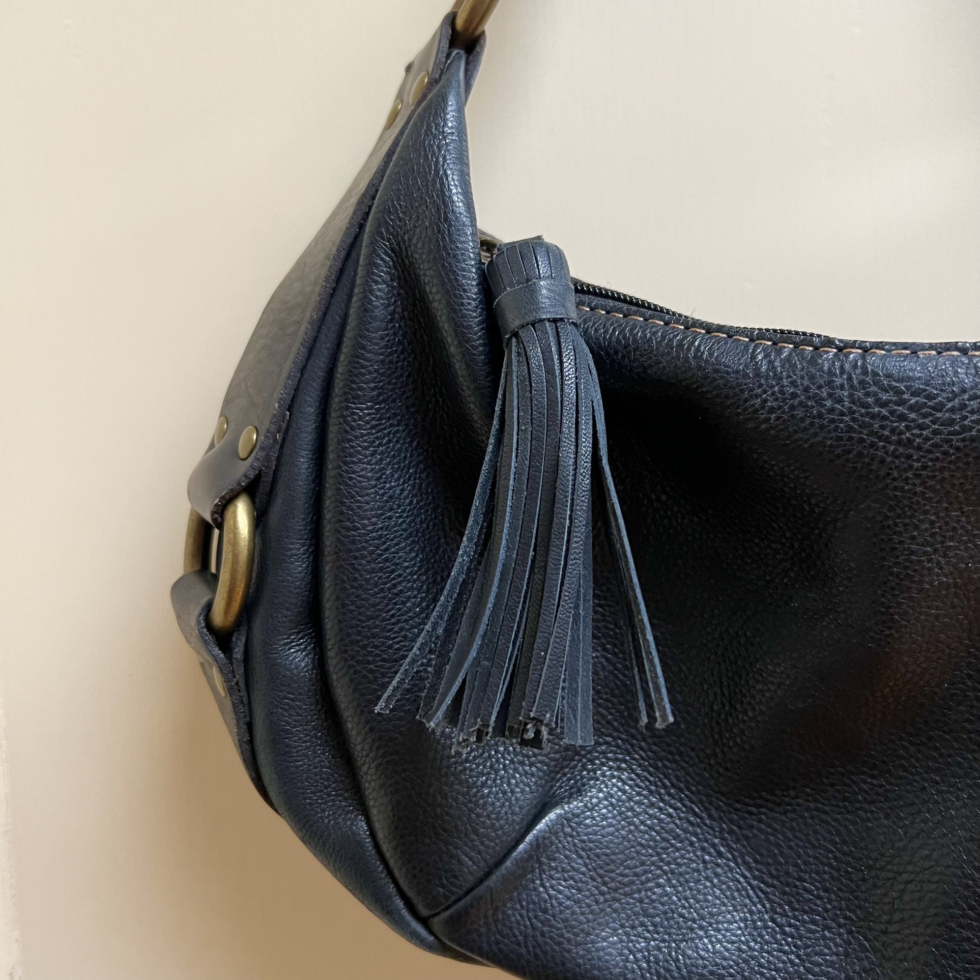 Boho tassel leather bag handmade from used leather – EL HOBO