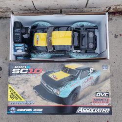 RC Car Team Associated Sct With Battery And Charger (NEW)
