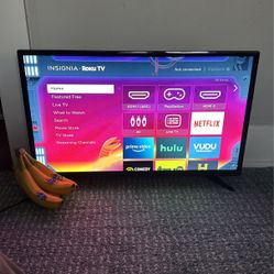29” Roku Smart Tv - Fully functional with remote and power cord. 