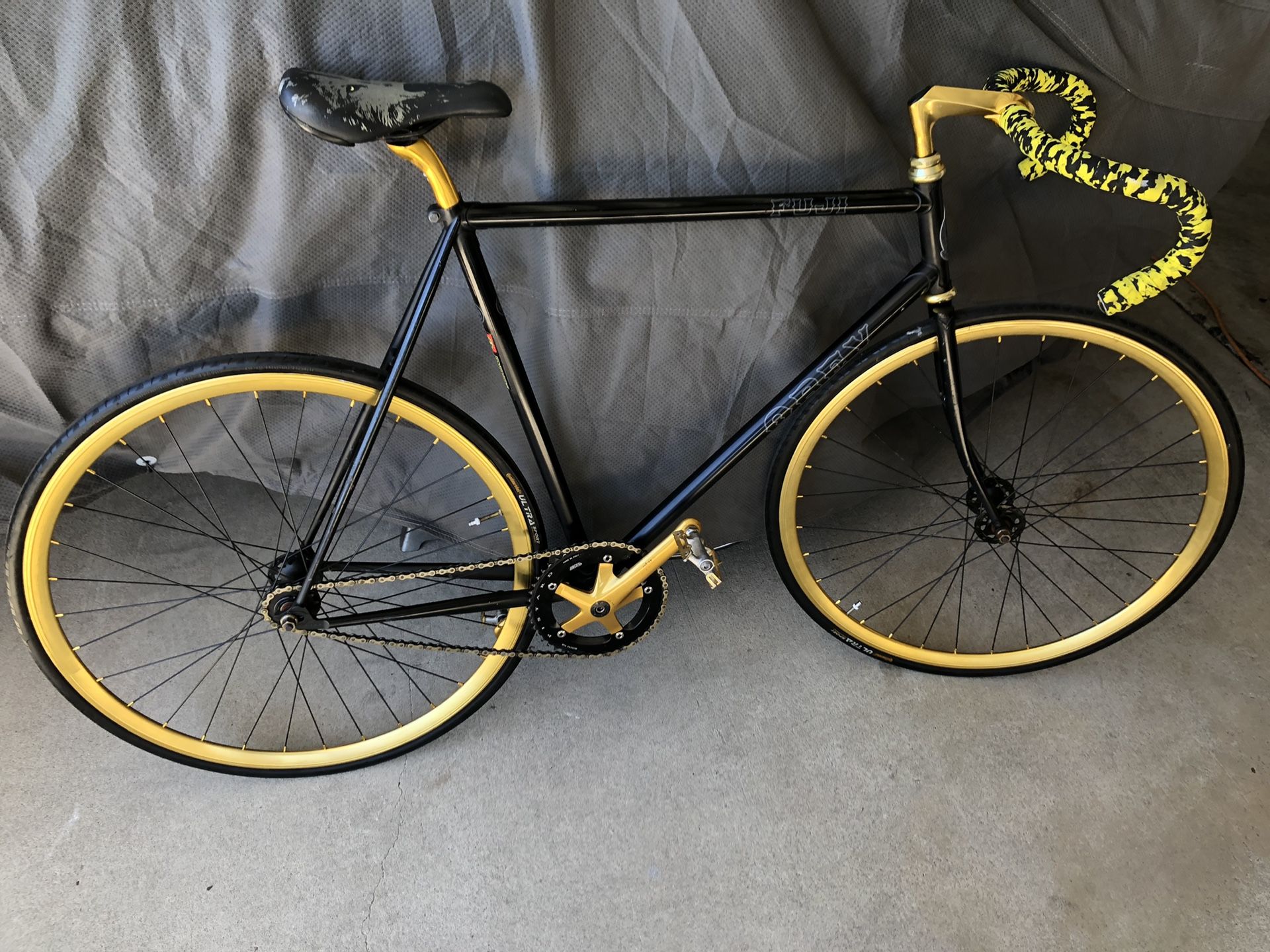 2008 limited edition Obey x Fuji track bike for Sale in Whittier
