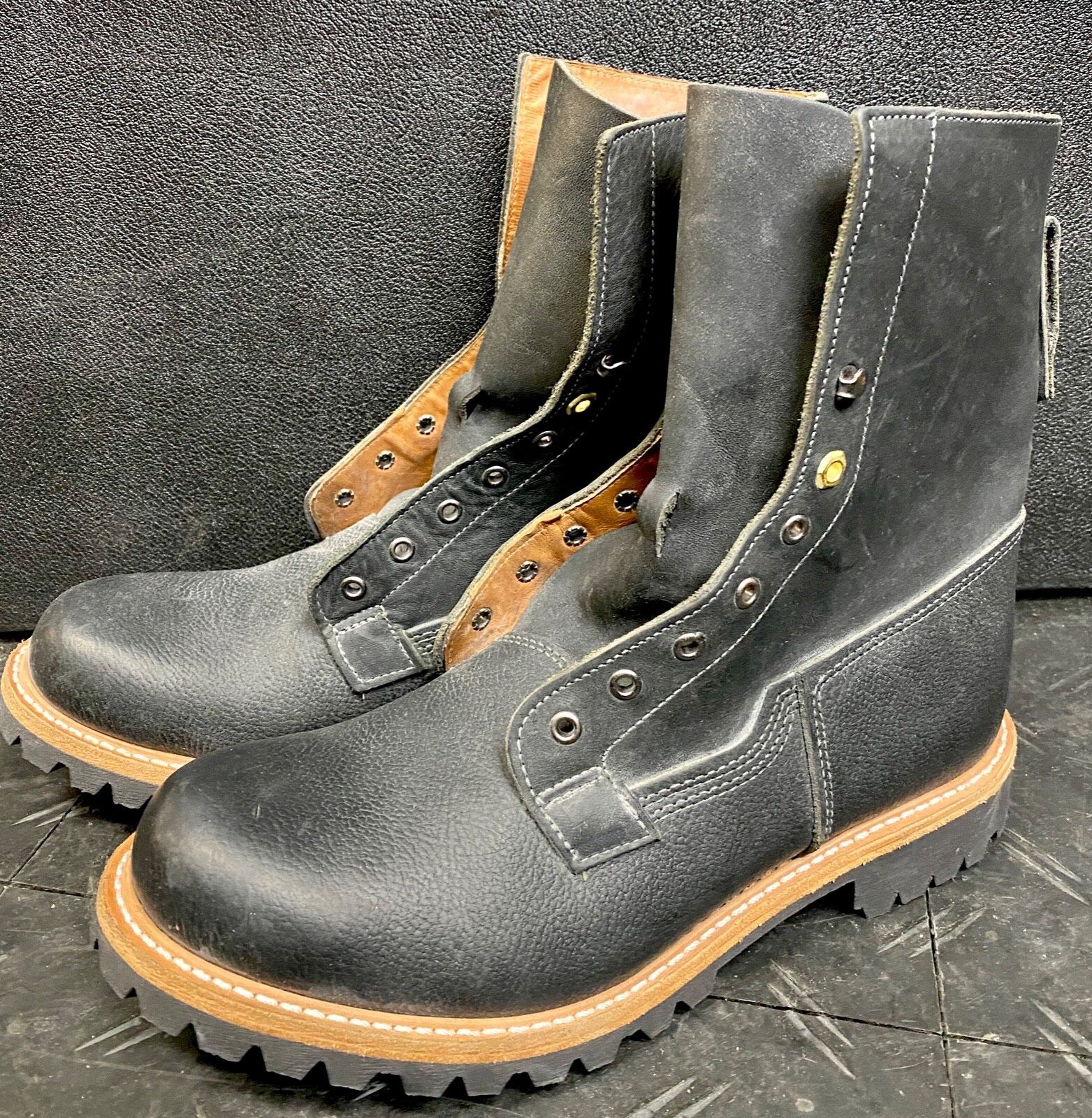 NEW Timberland Boot Company made in USA Limited Edition boots + Vibram - 10 D Unworn