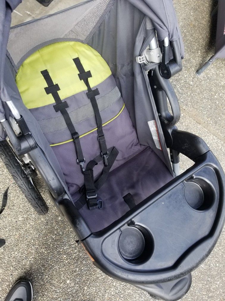 Baby trend jogging stroller and carseat deals
