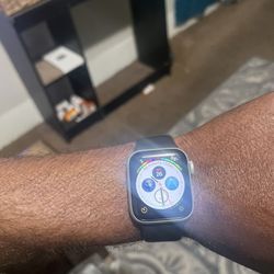 2022 Apple watch Se 40mm (Trade wellcom)