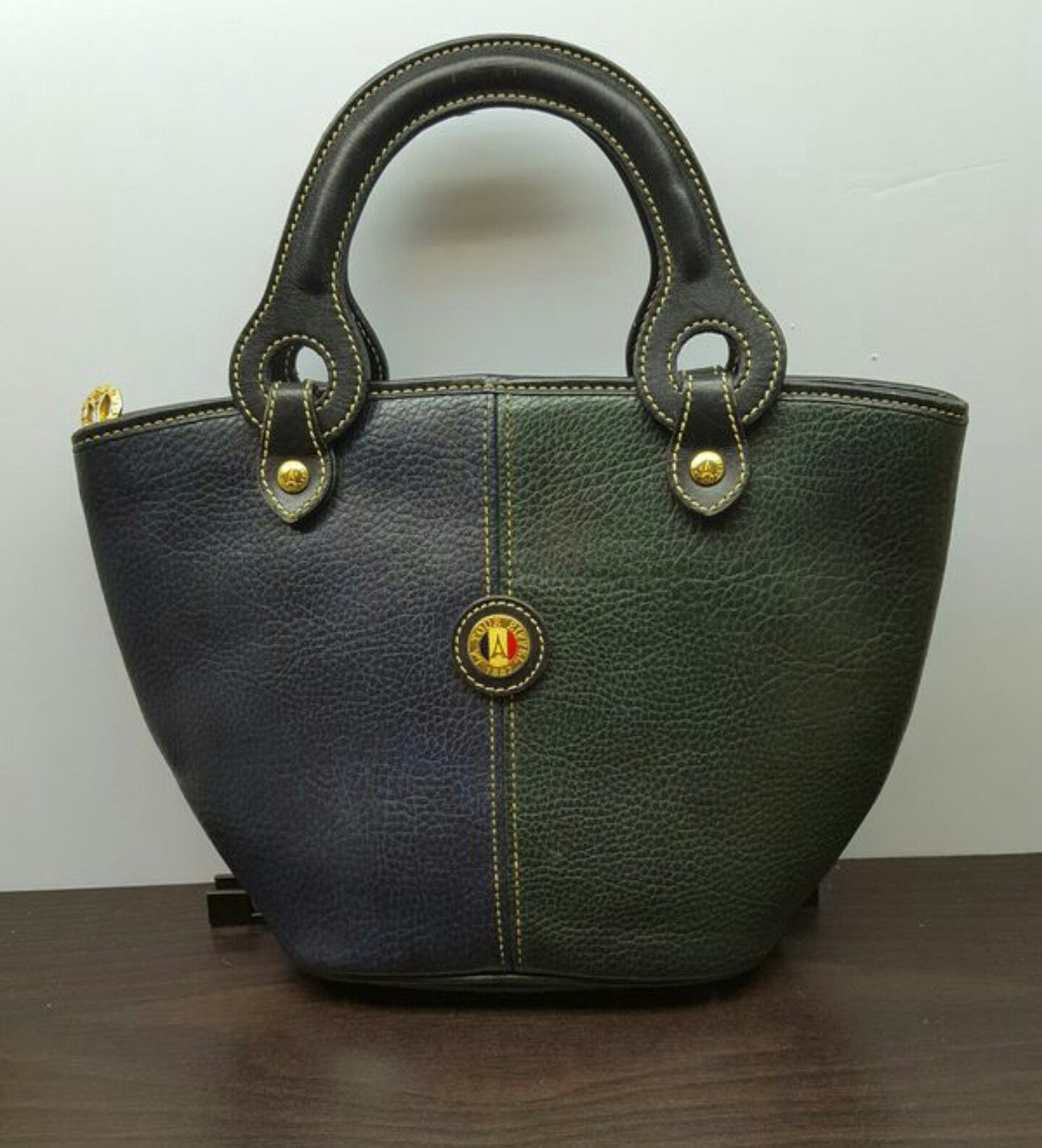 LA TOUR EIFFEL 1887 BLACK BUCKET PURSE LEATHER HANDBAG