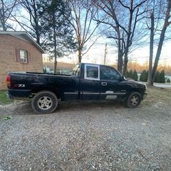 Chevrolet  Silverado 