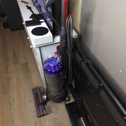 Dyson Slim Ball Animal Upright Vacuum - corded