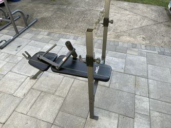 Adjustable Weight Bench With Leg Extension In Good Condition