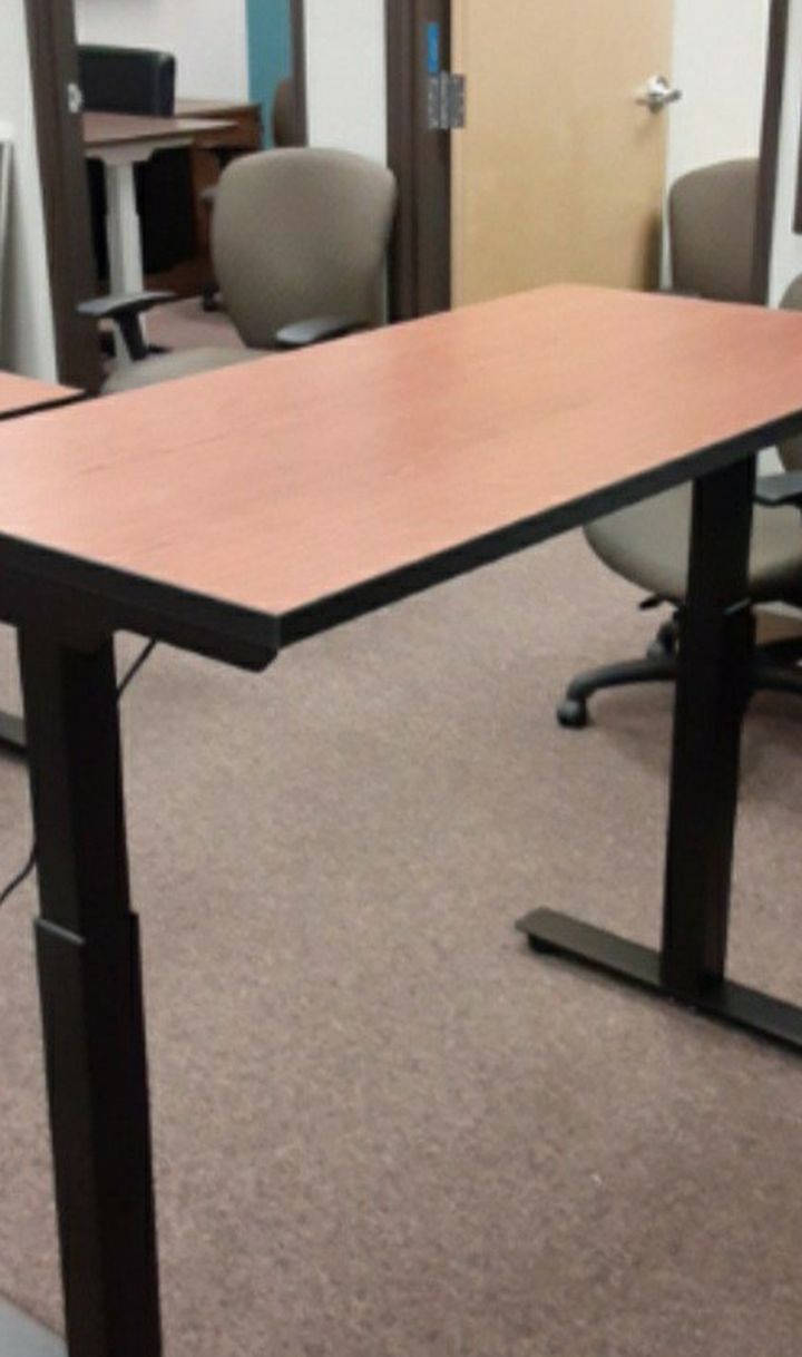Cherry Electronic Sit-Stand Desk 24" × 48"