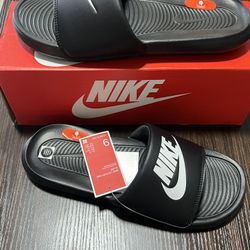 Nike victory one slide /black white Men’s Size 9 SKU-Cn9675-002