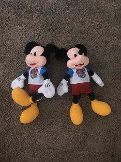 Pixar Disneyland stuffed Mickey never used