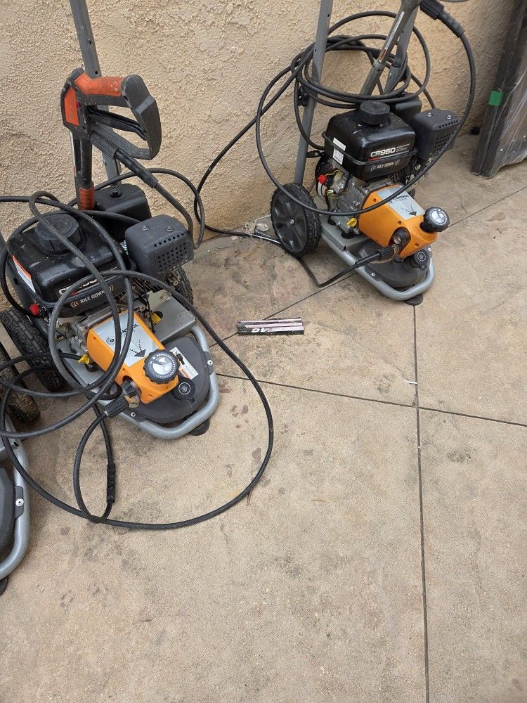 Husqvarna 3200 PSI Gas Powered Pressure Washer $275