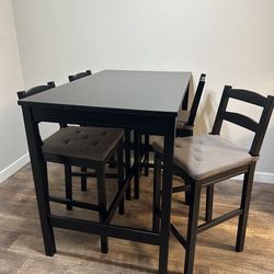 Ikea Dining Table w 4 Chairs