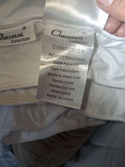 CLEAN like NEW TWIN COMFORTER