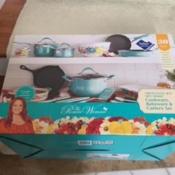 Pioneer Woman Cookware Bakeware& Cutlery Set New Never Open  Very Nice 30 Pc