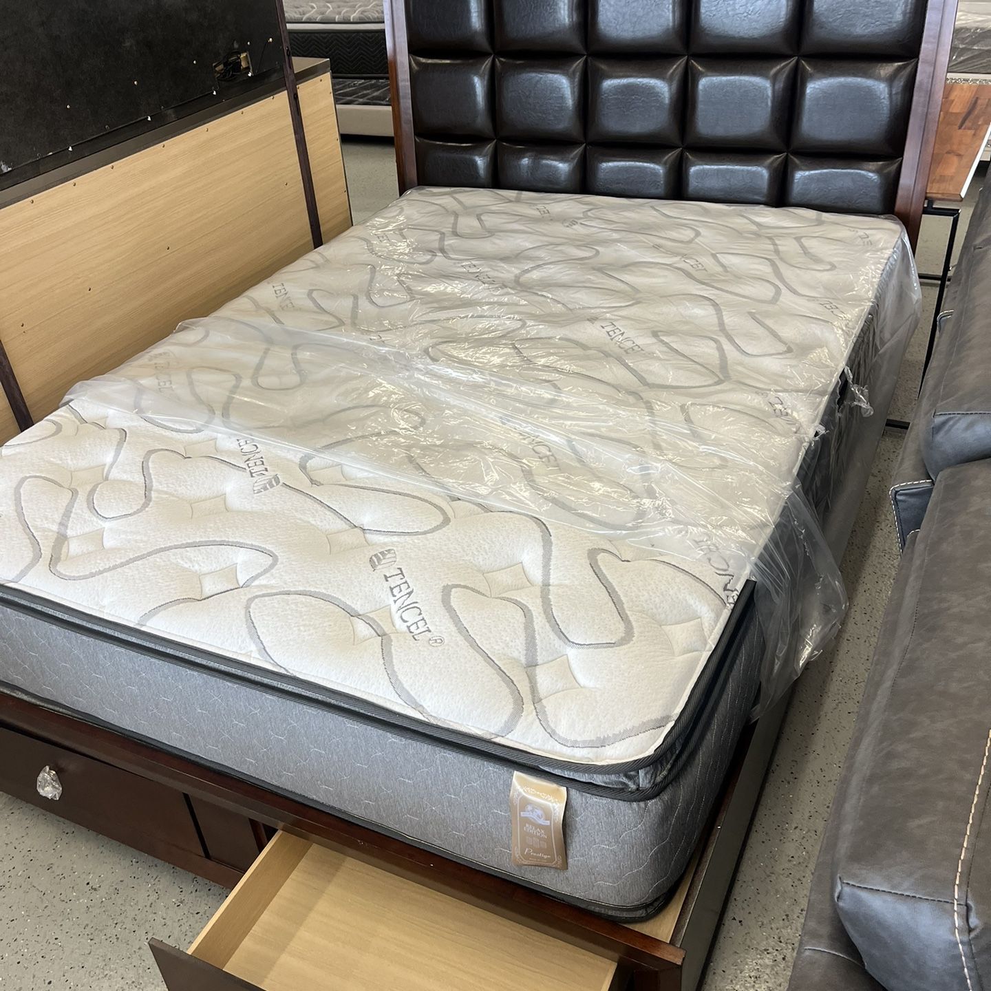 Furniture, Mattress, Bed Frame, Boxspring, Metal Frame