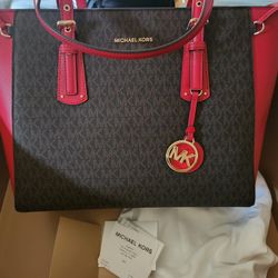 Michael Kors Bag Brand New! In Box