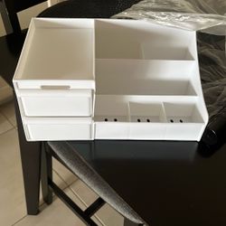 Makeup And Brush Holder 