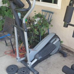 proform cadence le elliptical