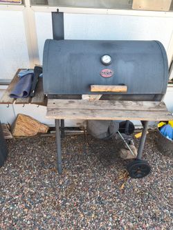Char-Griller Charcoal Barrel Grill