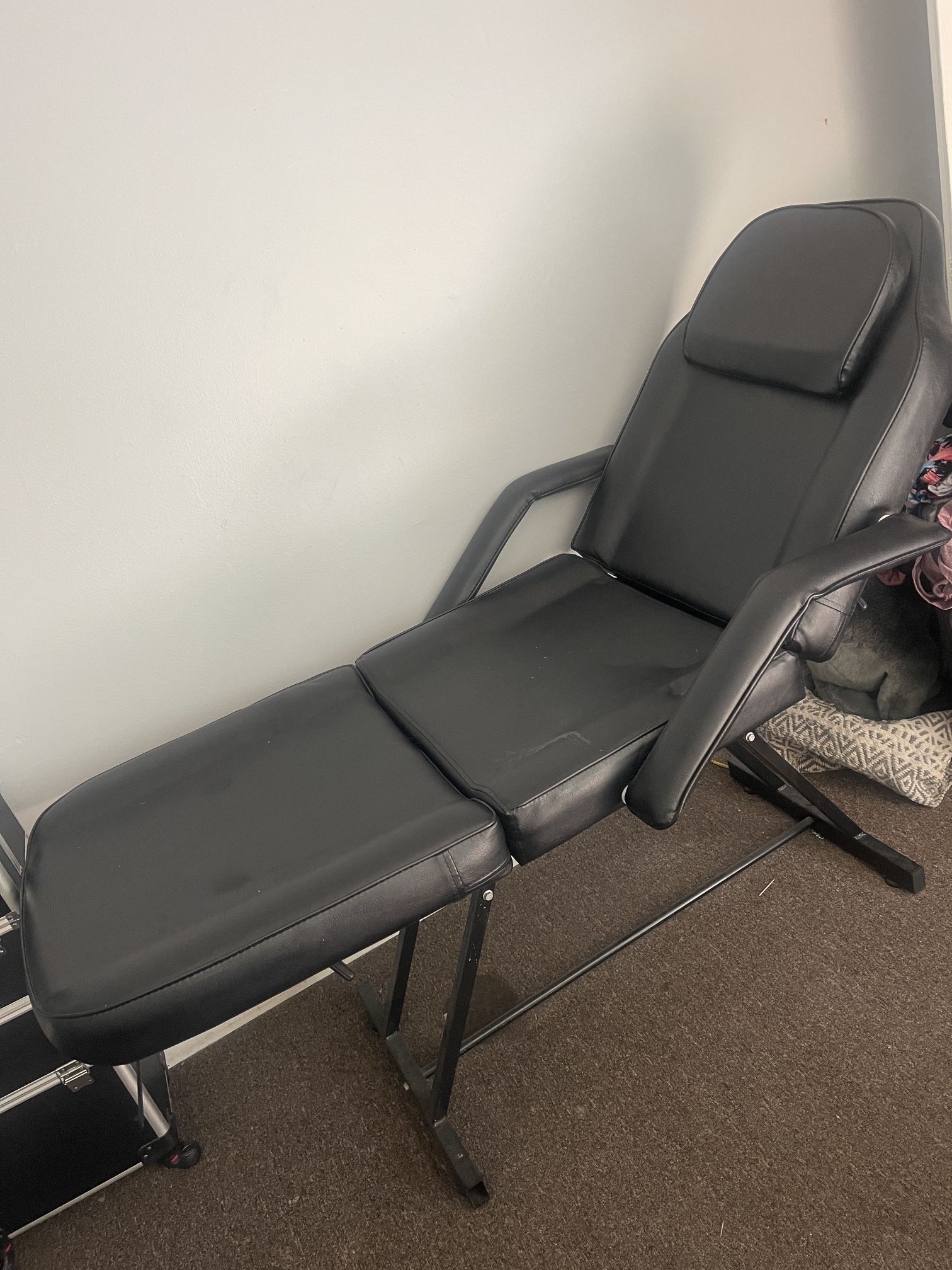 Massage Table / Tattoo Table