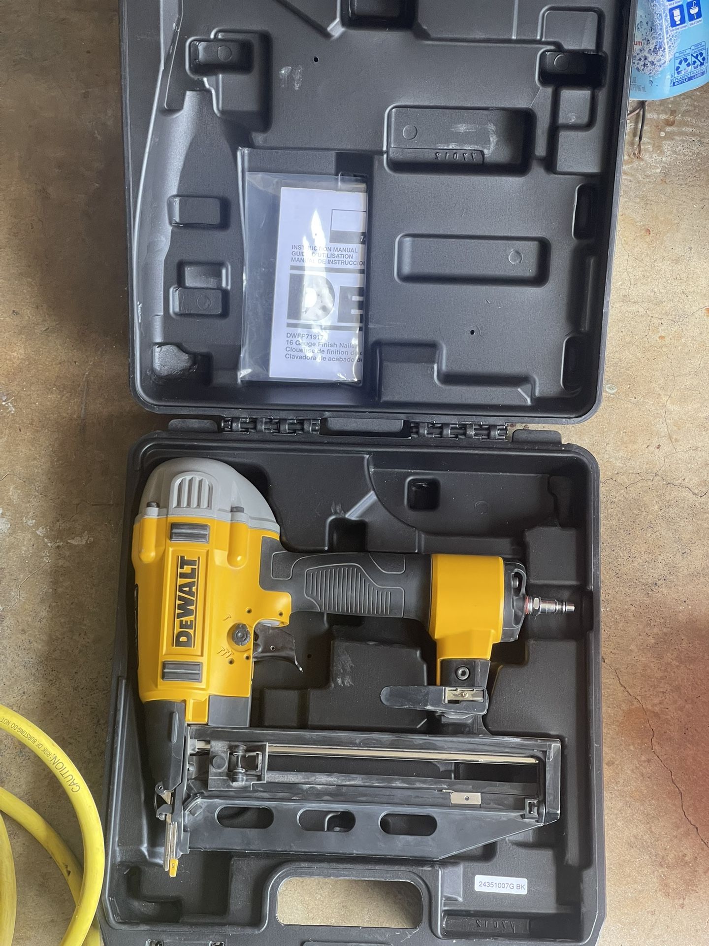DEWALT 18-Gauge Pneumatic 2 in. Brad Nailer with Carrying Case